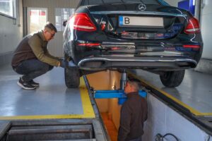Amortizor și suspensie auto verificate înainte de inspecție tehnică auto