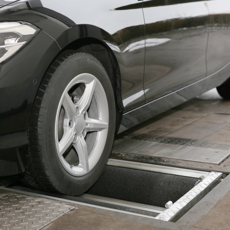 Sistem de frânare auto verificat pentru inspecție tehnică auto
