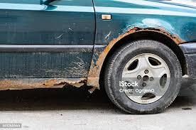 Caroserie auto verificată înainte de inspecția tehnică auto